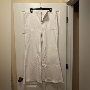 American Eagle Festival Flare Pants in White - NWT!!!